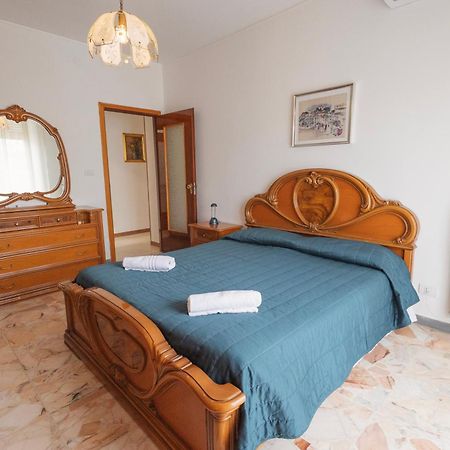 La Casa Della Posta Apartment Vallecrosia Ngoại thất bức ảnh
